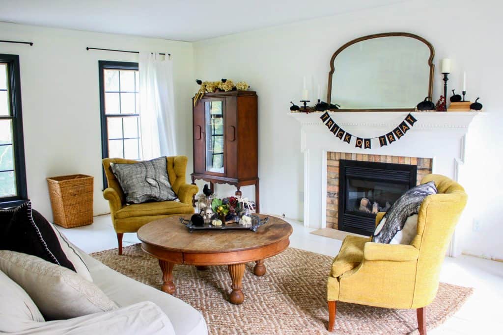 Incredible Indoor Halloween Decor Ideas | Saving Talents